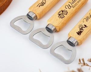 Ouvre-bouteille en bois personnalisé pour mariage, cadeau pour invités et témoins, ouvre-bouteille à bière avec poignée en bois gravée sur mesure - Product Image 2