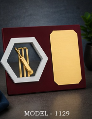 Placa de Trofeo de Críquet Chapada en Oro con Área para Grabado, Modelo 1129, Premio Deportivo - Product Image 2