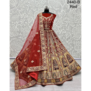 Collections de velours de vêtements de mariée indiens pour la mariée avec le travail de Zarkhan par Fabzone - Product Image 5