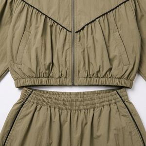Ensembles 2 Pièces Tendance pour Femmes : Vêtements de Sport en Gros, Short Taille Haute et Veste Zippée, Survêtement Athlétique Personnalisé pour la Gym - Product Image 5