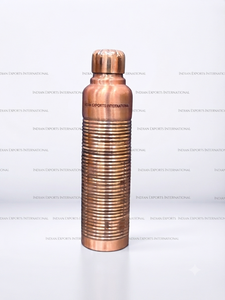 ขวดน้ำทองแดงแท้ลายริ้วจาก Indian exports international (ทองแดงบริสุทธิ์รับรองมาตรฐาน) - Product Image 1