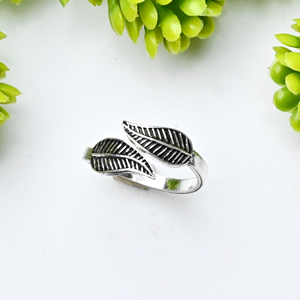 925 Sterling <b>Silver</b> Designer Leaf <b>Adjustable</b> Minimalist Toe <b>Ring</b> for Women - Product Image 1