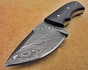 Couteau à désosser droit en acier Damas fait main Edge Master Manufacture, manche en corne, personnalisable OEM/ODM, qualité industrielle - Product Image 5