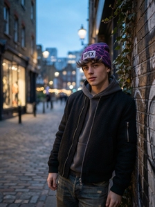 Gorro de Punto Personalizado Color Morado con Parche de Logotipo, Diseño de Telaraña, Gorro de Invierno Unisex para Exteriores - Product Image 6