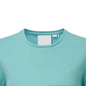 T-shirt décontracté à col en V et manches courtes, coupe ajustée, écologique, pour femme, grandes tailles, collection Printemps/Été – Vente en gros, qualité supérieure - Product Image 3