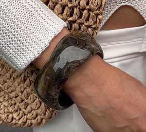 ชุดกำไลข้อมือเรซิ่นลายคลื่นสีชมพูสดใส พร้อมกำไลข้อมืออะคริลิคสีทอง สำหรับผู้หญิง สวมใส่ได้ทุกวัน ขายดี - Product Image 6