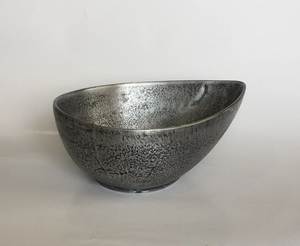 Tazón de Servir de Aluminio Hecho a Mano de Primera Calidad para Decoración del Hogar, Hoteles y Fiestas - Duradero, Ligero y Apto para Lavavajillas - Product Image 1