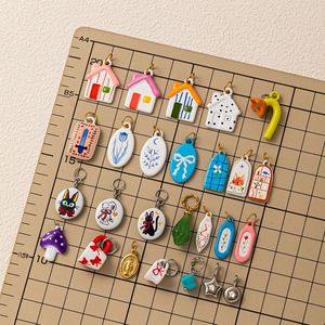Antología de Casas Pequeñas |   Colgante de Acero Inoxidable con Baño de Oro PVD de 18K Pintado a Mano, Dijes de Casa, Mascotas y Vida Cotidiana para la Creación de Joyas - Product Image 3