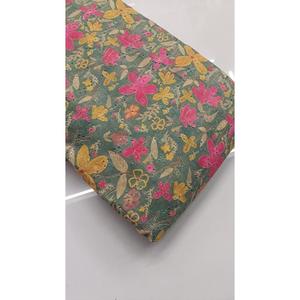 Tela Schiffli de Polialgodón de Alta Calidad con Estampado Floral Digital para Ropa de Mujer y Manualidades, Disponible para la Venta - Product Image 2