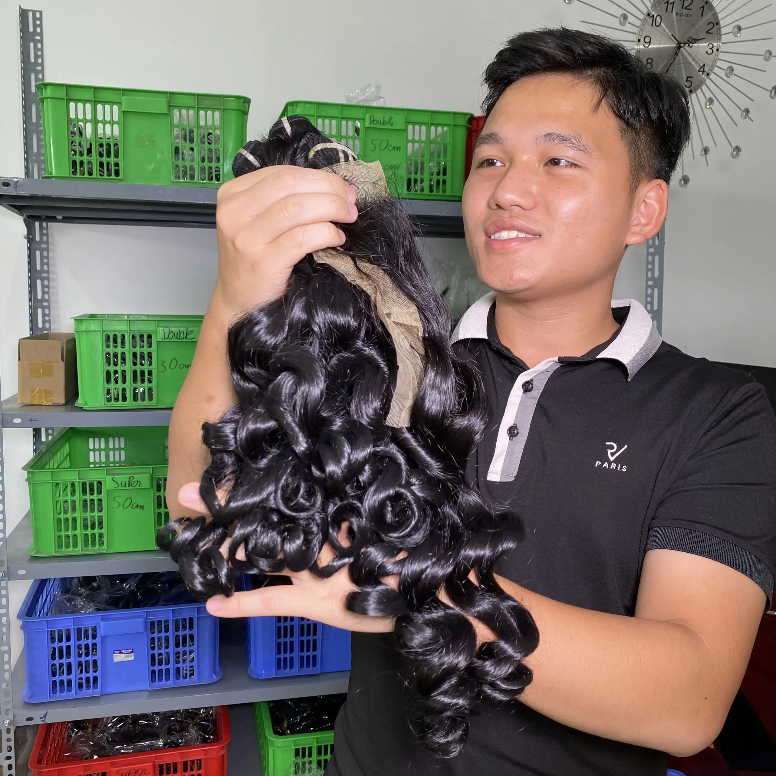 일치하는 레이스 클로저와 슈퍼 더블 그린 바다 물결 모양의 번들 씨실 이미 만든 가발 Azhair 베트남 회사