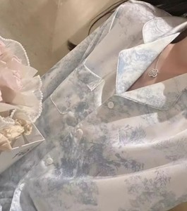 Conjunto de Bata con Estampado Floral para Mujer, Manga Larga, Cuello con Muescas, Cierre de Botones, Ropa de Dormir Elegante para Primavera - Product Image 5
