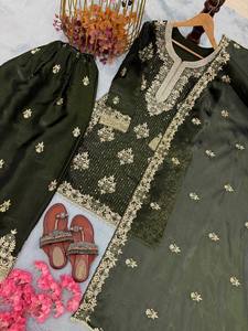 Ensemble Salwar Kameez en soie verte brodée traditionnelle indienne et pakistanaise pour femmes, coupe régulière, longueur au sol, tenue de mariage - Product Image 5