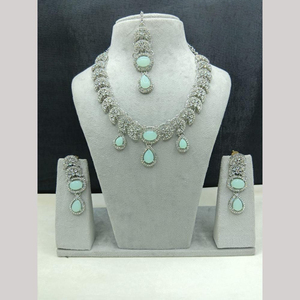 Ensemble collier et boucles d'oreilles en cristal et strass plaqué argent, style ethnique traditionnel, avec maang tikka pour mariage, JeweleMarket - Product Image 4