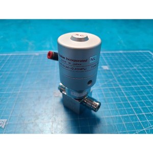 Diaphragme de valve FUJIKIN 316L TYPE N.C 021361 haute pureté, utilisé comme pièce détachée pour équipement semi-conducteur d'occasion - Product Image 2