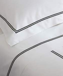 ชุดเครื่องนอนโรงแรมทันสมัย ผ้าฝ้าย 3 ชิ้น เนื้อนุ่ม ระบายอากาศได้ดี หรูหรา 100TC เป็นมิตรกับสิ่งแวดล้อม ใช้ซ้ำได้ทุกฤดู - Product Image 1