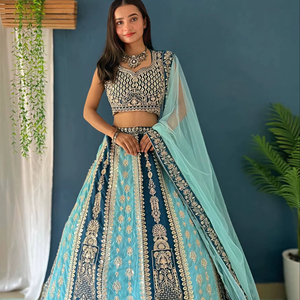 Ramdev Trading Lehenga Choli traditionnel pour femme en Chinon extensible, en matériaux recyclés, style Gujarati, pour mariage et fête - Product Image 1