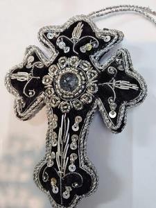 Décoration murale en patch brodé noir et argenté avec croix Zari, perles et fils de sequins, ornement religieux, article cadeau en gros - Product Image 2