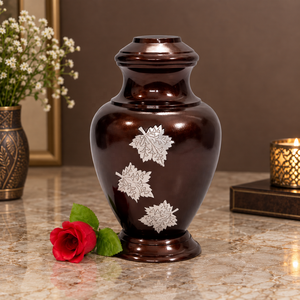 Urna Funeraria Internacional Falah, Estilo Clásico Forestal Marrón Plateado con Grabado de Flores, para Cenizas de Adultos - Product Image 1
