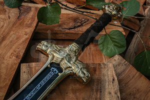 Espada de Acero Forjada a Mano con Grabado de Conan el Bárbaro, Recubierta con Pintura en Polvo, 40 Pulgadas de Longitud Total, Réplica Medieval de Fantasía, Cuchillo de Camping, Regalo - Product Image 3