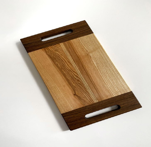 Preciosa tabla de servir rectangular clásica con un lindo recorte en forma de corazón y cuerda rústica para colgar, disponible a precio de mayoreo. - Product Image 4
