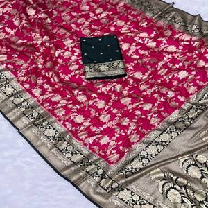 ผ้าไหมโดลาพรีเมียม VASTRA COTTAGE พร้อมลายปักดอกไม้ดิ้นทองหนักและขอบผ้าตัดกัน เหมาะสำหรับงานแต่งงานและงานเทศกาล - Product Image 5