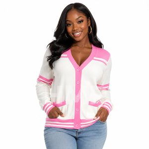Cardigan en tricot contrasté blanc et rose HMR Sisterhood, manches longues, col en V, style preppy, boutons sur le devant, coupe classique - Product Image 1