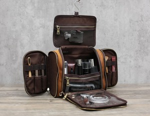 Wholesale Price Portable Vintage Leather Cosmetic Bag with Multiple Pockets Reinforced Stitching for Women's Travel Use - Product Image 1