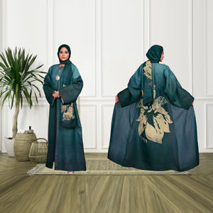 Abaya en lin avec panneau imprimé numérique artistique et foulard assorti – Élégante, modeste, longueur ras du sol, tenue islamique contemporaine pour femme - Product Image 2