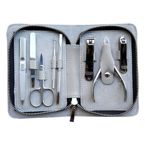 Kit de manucure 8 en 1 en acier inoxydable avec étui, ensemble de manucure portable de style classique pour adultes - Product Image 3