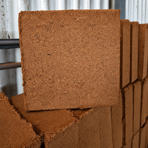 5kg Cocopeat <b>Blocks</b> With 18L Per Kg Expansion Ratio 5:1 Controlled Low EC 0.3 M/s Stable PH For Hydroponic And Greenhouse System - Product Image 1