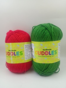ไหมพรมถักนุ่มพิเศษ Vardhman Cuddles น้ำหนัก 50 กรัม 100% อะคริลิก ย้อมสีเขียวและชมพู สำหรับงานถัก - Product Image 1