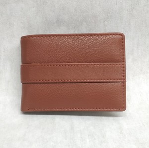 กระเป๋าสตางค์ผู้ชายแบบ RFID พร้อมช่องใส่บัตร หนังแท้ พับได้ ซับในโพลีเอสเตอร์ พร้อมพวงกุญแจ ชุดของขวัญ แบรนด์สั่งทำได้ กระเป๋าเดินทางทรงบาง - Product Image 6