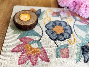 Sets de table décoratifs faits main avec perles et broderies complexes pour une décoration élégante de salle à manger, de fête, de mariage et d'événements - Product Image 4