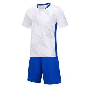 Fabricant OEM d'uniformes de basketball, ensemble maillot et short de haute qualité pour équipes, conçu pour les matchs de compétition - Product Image 4