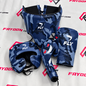 Ensembles de boxe et de sparring personnalisés OEM/ODM entièrement imprimés motif camouflage gris et blanc, incluant gants, casque de protection et protège-guêtres - Product Image 3