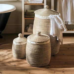 Panier en jonc de mer avec couvercle. Panier multifonction en jonc de mer fabriqué au Vietnam pour le rangement ou la décoration intérieure. - Product Image 4