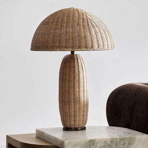 Abat-jour de table en rotin minimaliste, éclairage décoratif élégant pour la maison, pour un design d'intérieur moderne, fabriqué à la main au Vietnam - Product Image 3
