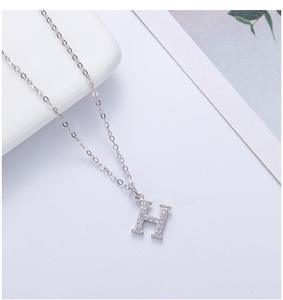 Pendentif en argent plaqué or et rhodium classique personnalisé avec zircon - Product Image 5