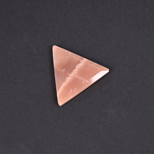 พีชมูนสโตน 9.0 กะรัต 20x20 มม. รูปทรงสามเหลี่ยม พลอยเม็ดเดี่ยว - Product Image 4