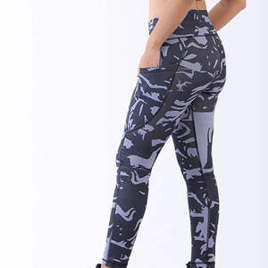 Leggings Deportivos de Cintura Media para Mujer, Alta Calidad, Diferentes Tallas, Hechos en Pakistán, Spandex con Encaje y Logotipo, Largo hasta la Rodilla - Product Image 5