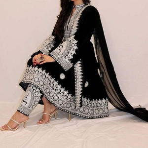 Vestidos Afganos Hechos en Pakistán para Mujer, Diseñados y Bordados para Toda Ocasión, Vestido Afgano para Boda - Product Image 3