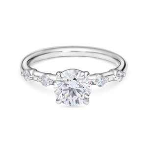 Bague de fiançailles solitaire exquise avec diamant de laboratoire de 1+ carat et épaules serties de diamants |   Or jaune, blanc, rose et platine 18 carats - Product Image 1