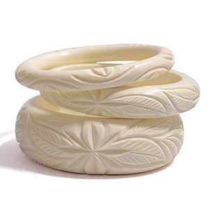 Bracelet sculpté sur mesure avec motif croix, reproduction de bijoux - Product Image 2