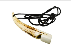 Silbato de Cuerno de Búfalo Hecho a Mano, de la Mejor Calidad, Duradero, Pulido, con Forma Irregular Moderna - Product Image 3