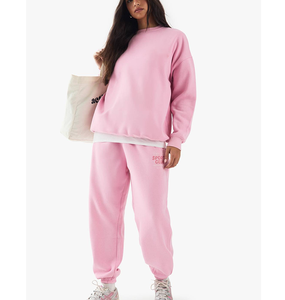 Conjunto Deportivo de 2 Piezas para Mujer, Modelo 2026, con Cuello Redondo, Diseño con Costuras en el Medio, Logotipo en Relieve Personalizado, Felpa Suave para Gimnasio - Product Image 4