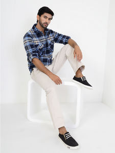 Camisa de Algodón Elegante y Transpirable, Corte Moderno, Cómoda para Uso Casual y Formal, Perfecta para el Día a Día - Product Image 2
