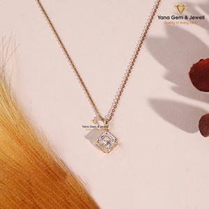 Colgante de Diamante Cultivado en Laboratorio CVD con Corte Asscher de 2.00 Quilates, Claridad VVS2, Color E, Oro Sólido de 14K, Certificado IGI, Regalo para Boda o Fiesta - Product Image 1