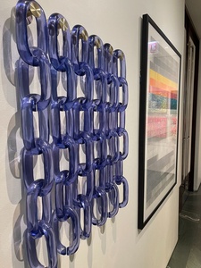 Sculpture d'art en maillons de chaîne en résine colorée, dégradé bleu, faite à la main, personnalisée, décoration murale tendance, ornement artisanal - Product Image 5