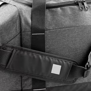 Nouvel article : Sac de sport unisexe 40-55L en polyester avec fermeture éclair, sangle réglable, poignée souple, sac de fitness décontracté et durable - Product Image 6