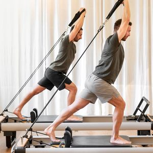 Shorts de sport personnalisés pour hommes, en toile, pour la course et la plage, doux, respirants, tendance, décontractés, avec cordon de serrage, mi-longs - Product Image 6